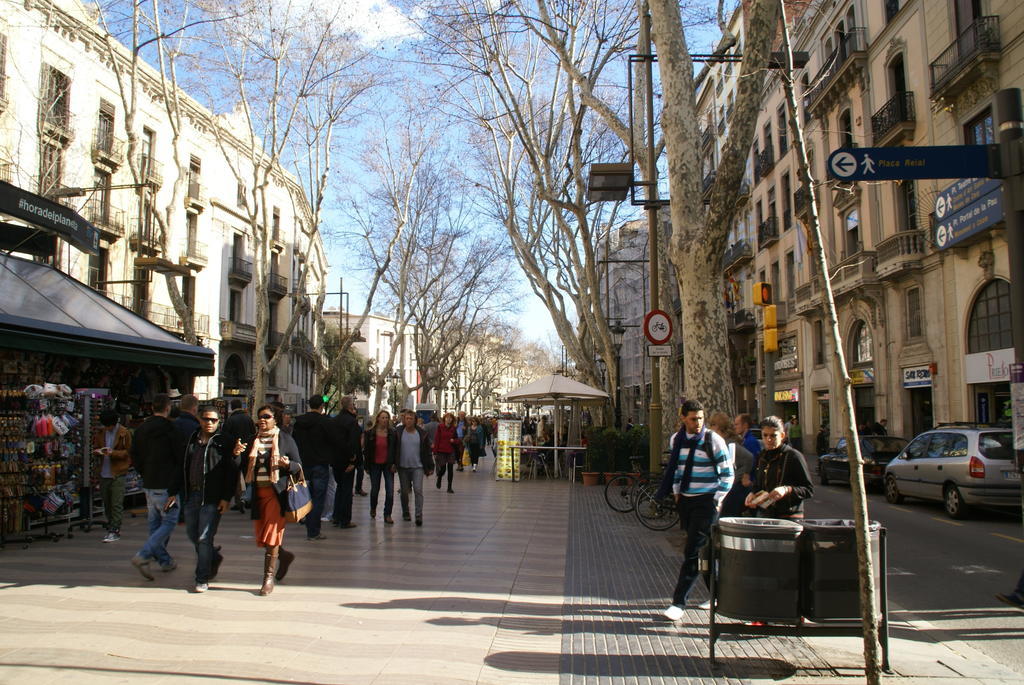 Hostal Mimi Las Ramblas Barselona Dış mekan fotoğraf