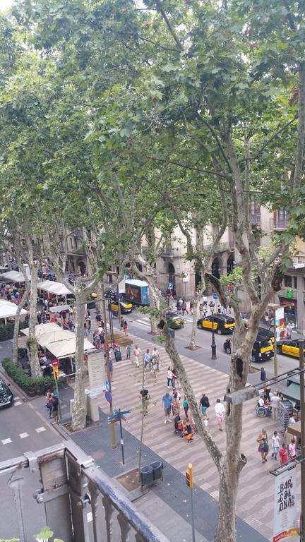 Hostal Mimi Las Ramblas Barselona Oda fotoğraf