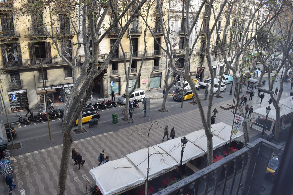 Hostal Mimi Las Ramblas Barselona Dış mekan fotoğraf