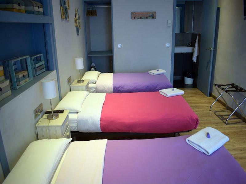 Hostal Mimi Las Ramblas Barselona Dış mekan fotoğraf