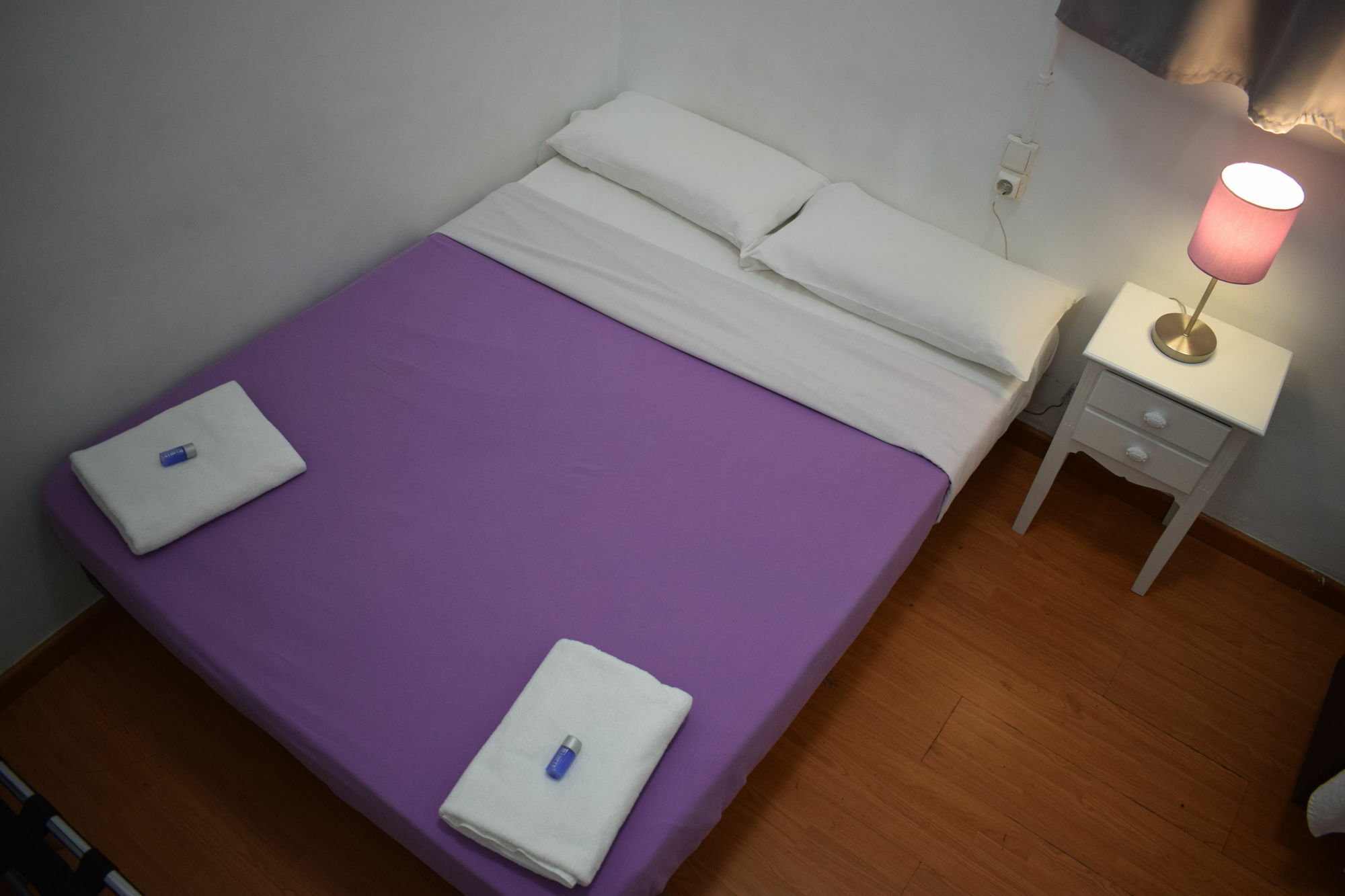 Hostal Mimi Las Ramblas Barselona Dış mekan fotoğraf
