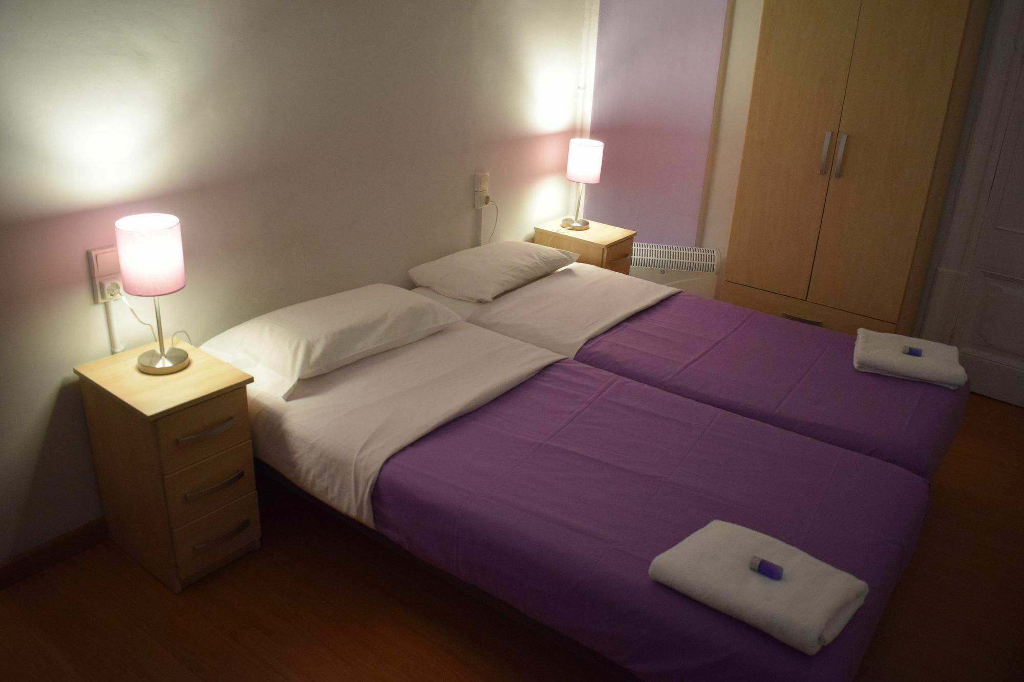 Hostal Mimi Las Ramblas Barselona Dış mekan fotoğraf