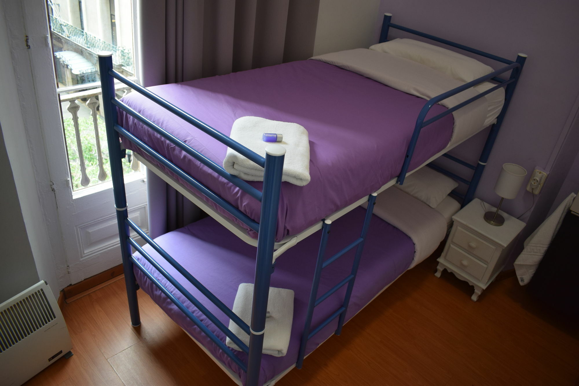 Hostal Mimi Las Ramblas Barselona Dış mekan fotoğraf