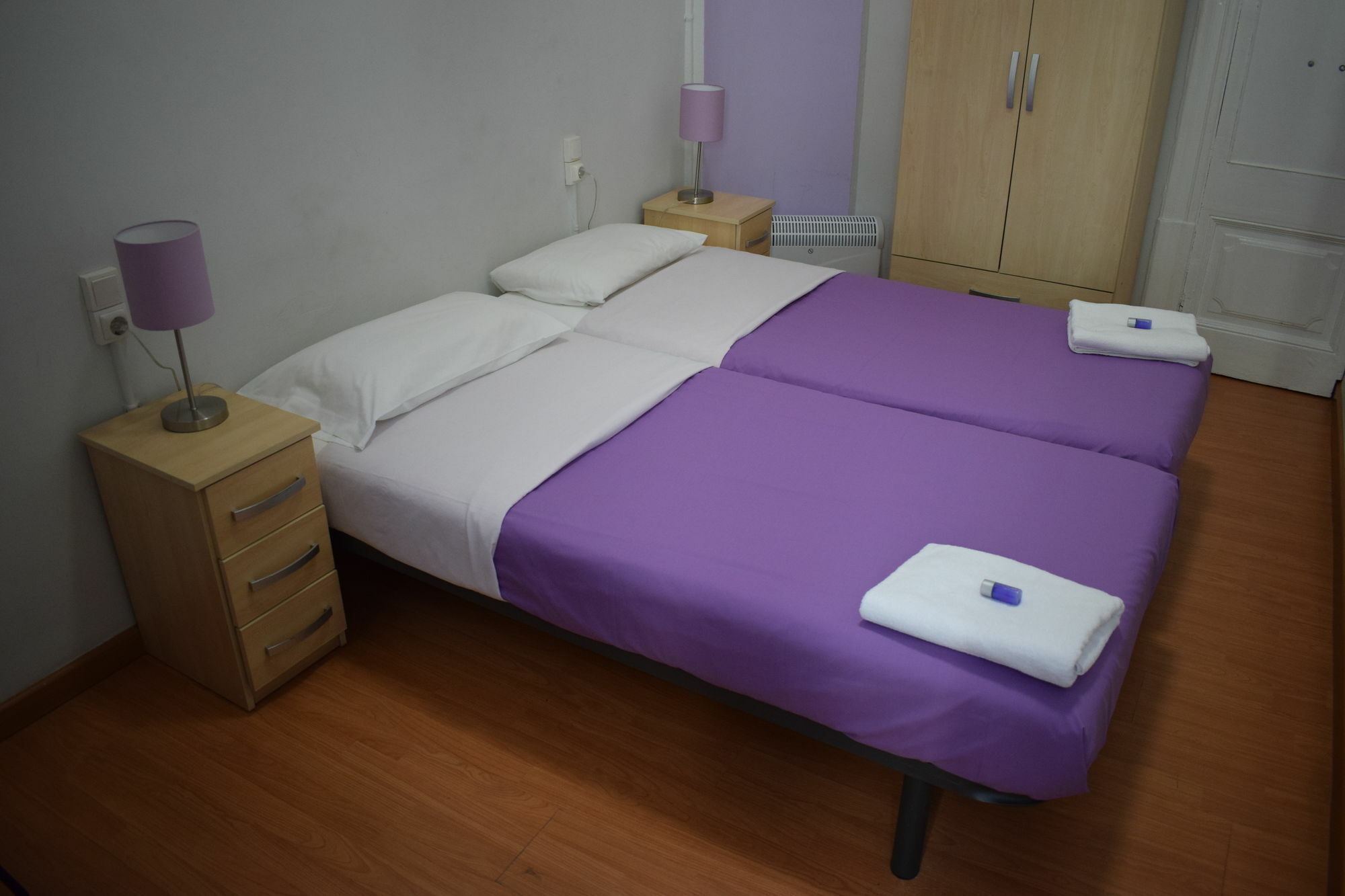 Hostal Mimi Las Ramblas Barselona Dış mekan fotoğraf